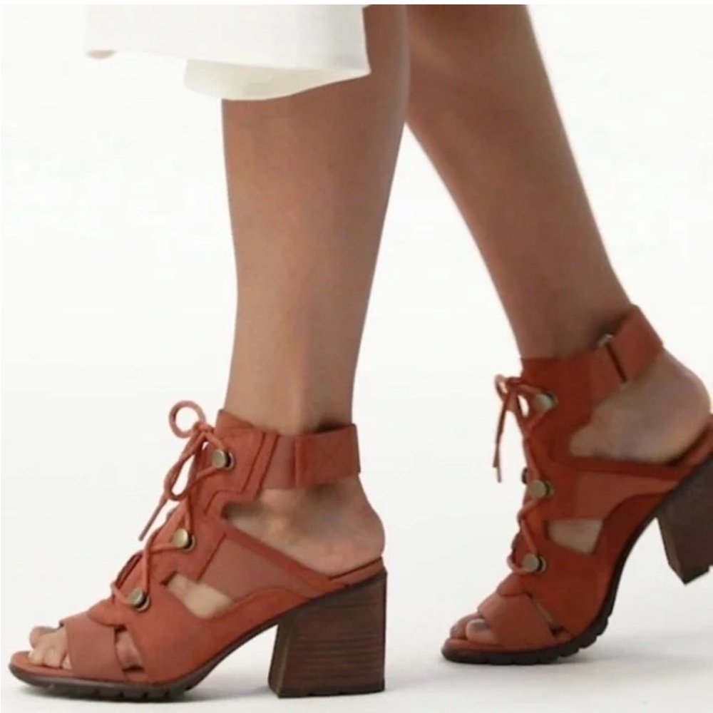 SOREL Nadia heeled lace up ankle strap sandal teak Greek size 7.5 blush